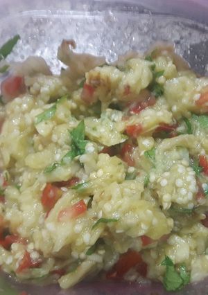 Una foto de Ensalada de berenjena asada