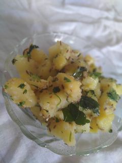 બટેટાની સૂકી ભાજી રેસીપી મુખ્ય ફોટો