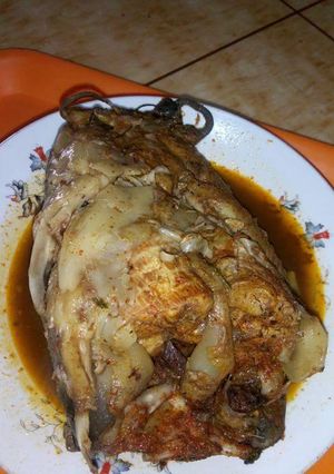 A picture of Cat fish head peppersoup.