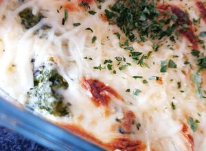 Une photo de Gratin de brocolis à la béchamel légère et sa crème 😋