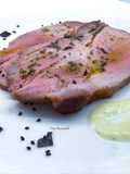 Coppa di maiale fresca con olio al rosmarino e crema di porro