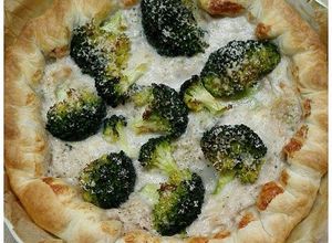 Una foto de Quiche de brócoli y atún