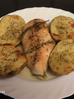 Una foto de Solomillo de pavo al horno con patatas