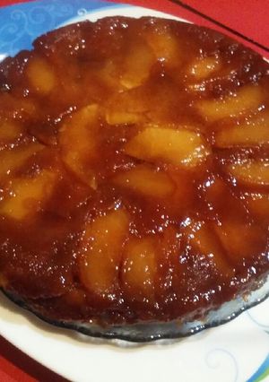 Una foto de Torta de manzana invertida
