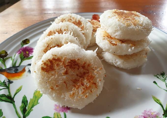 Simple Way to Prepare Any-night-of-the-week Gluten rice with Coconut (Wingko Babat)