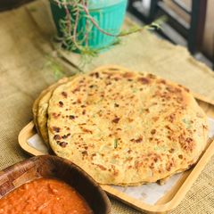 A picture of Besan ki Roti.