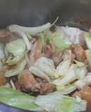 Gà xào bắp cải phô mai