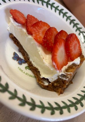 A picture of Strawberry Biscoff Cheesecake.