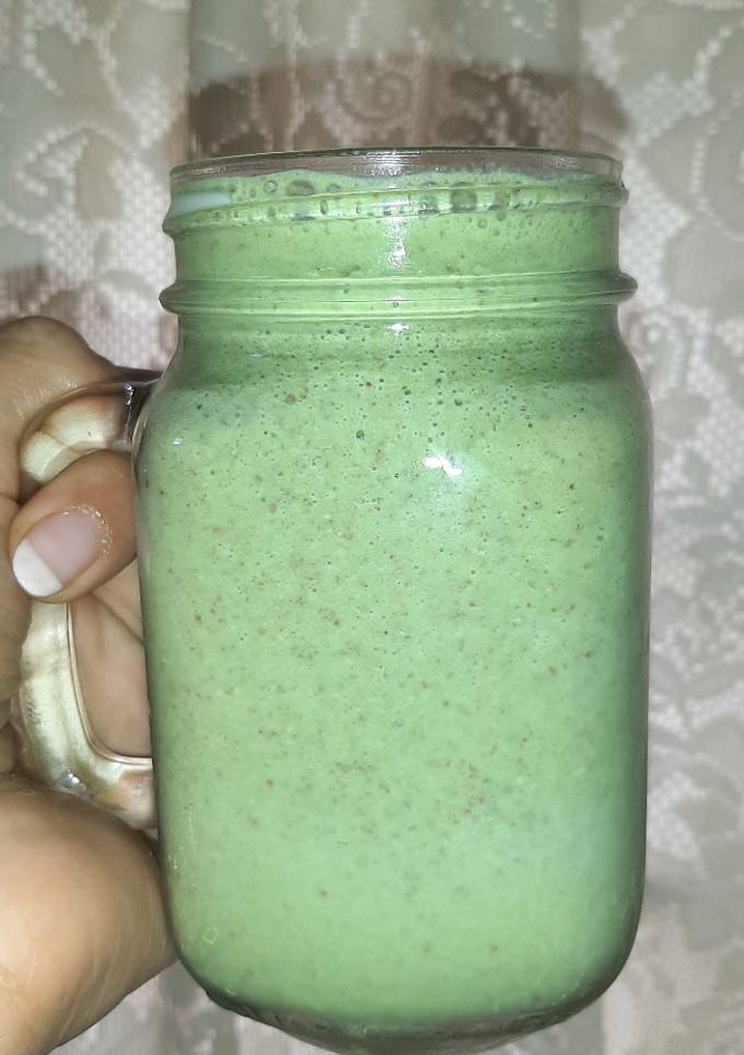 Una foto de Licuado de espinaca y algo más