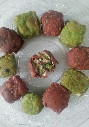 A picture of Colourful paneer veg parcel.