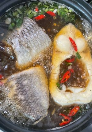 Hình của món Món cá kho ăn cơm với nộm (gỏi) rau muống 👏.