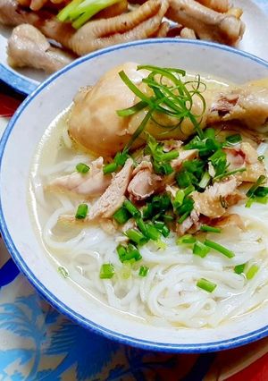 Hình của món Phở gà.