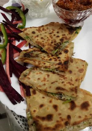 A picture of Creamy coriander paratha.
