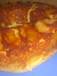Una foto de Torta invertida de manzana