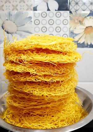 ઝીણી સેવ (Jini Sev Recipe In Gujarati) રેસીપી મુખ્ય ફોટો