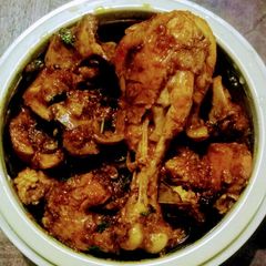 A picture of Spicy saucy chicken.