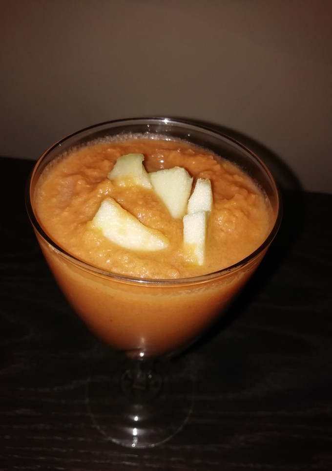 Una foto de Gazpacho de Manzana 🍏 (Sin Pan)