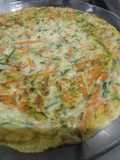 Tortilla de verduras (zapallitos, zanahoria y cebolla) sin harina