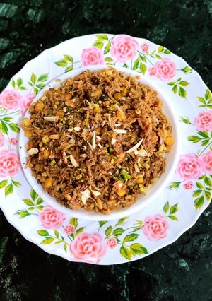 A picture of Jaggery Khichdi With Sprouts.