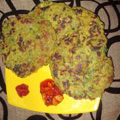 A picture of Healthy & Tasty Sprout Thalipeeth.