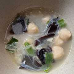 A picture of Sop Kimlo Jamur Kuping.