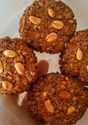 Una foto de Cookies de garbanzos, avena y coco 🍪