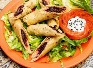 Una foto de Flautas Doradas de Flor de Jamaica