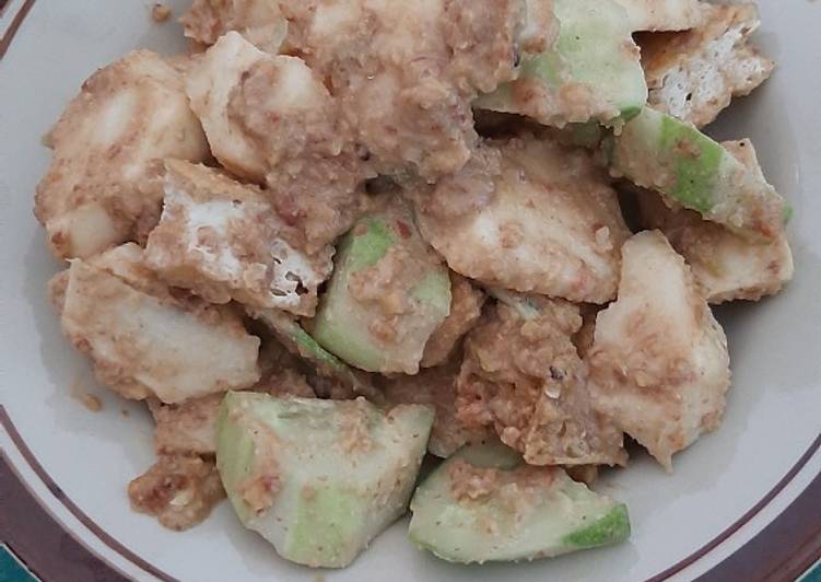 Rujak Timun Bengkoang