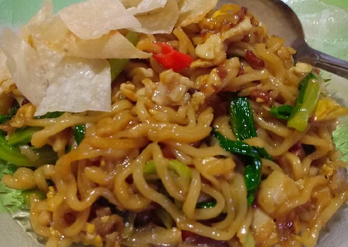 Cara membuat Mie nyemek spesial 😠Cara membuat Mie nyemek spesial ðŸ˜