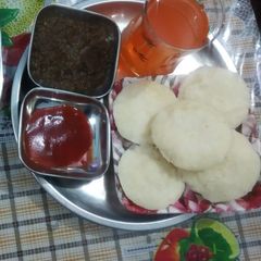 A picture of Idli.
