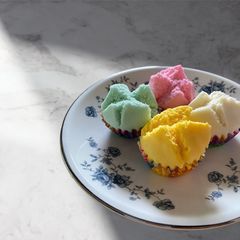 A picture of Mimi's ขนมถ้วยฟู Tiny Chinese Cupcakes (Steamed).