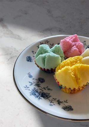 A picture of Mimi's ขนมถ้วยฟู Tiny Chinese Cupcakes (Steamed).