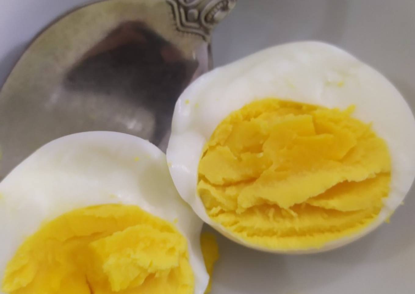 Langkah Mudah untuk Menyiapkan Hard boiled egg yang Lezat