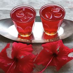 A picture of Hibiscus and Honey Lemon Tea.