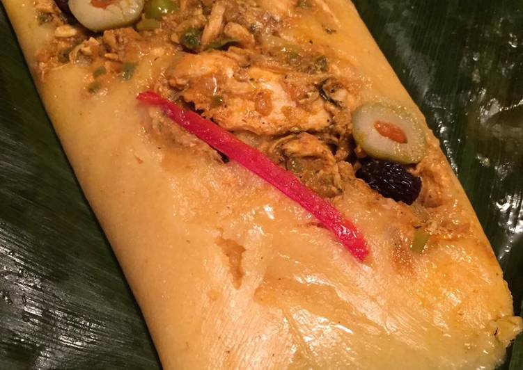 Tamales de maíz con pollo