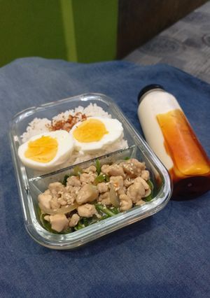 Foto resep Bayam Siram Ayam Saus Tiram