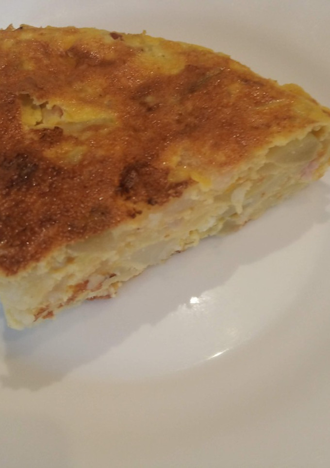 Una foto de Tortilla de patatas cocidas al microondas con bacon