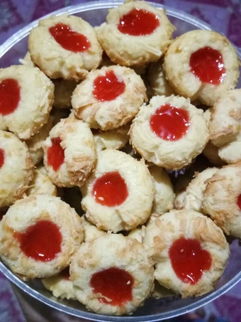 Easy Steps Prepare Recipes Strawberry Thumbprint Cookies 🍓 the Can Spoil the Tongue Really Delicious.
