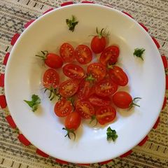 A picture of Simple Tomato Salad.