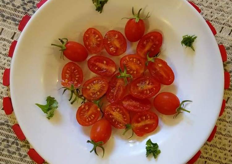 How to Prepare Quick Simple Tomato Salad