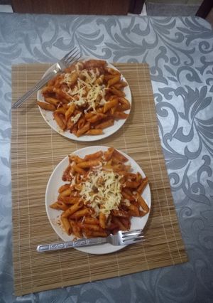 صورة لوصفة معكرونة بصوص طماطم