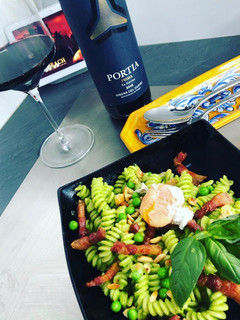Foto principal de Fusilli con crema de guisantes