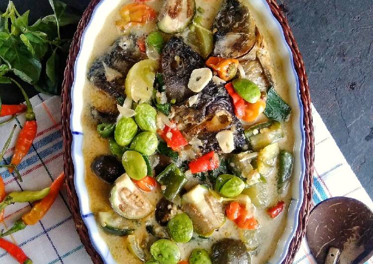 Cara Gampang meracik Sayur santan ikan mas yang sempurna