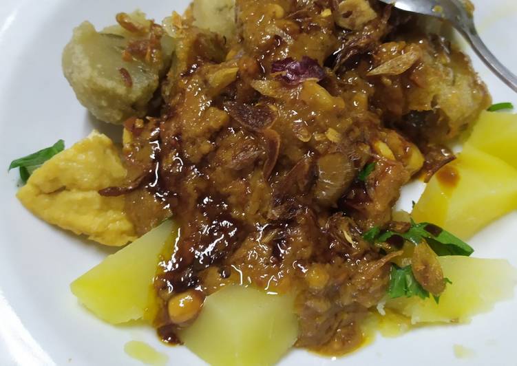 Siomay udang sambal kacang