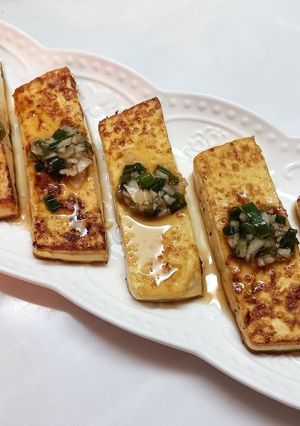 嫩煎雞蛋豆腐 的食譜成品照片