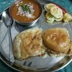 A picture of Pav bhaji.