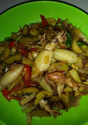 Foto resep Jengkol cumi asin manis pedas..