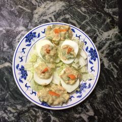 A picture of Egg stuffed salad.