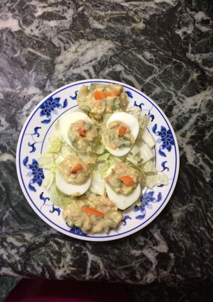A picture of Egg stuffed salad.