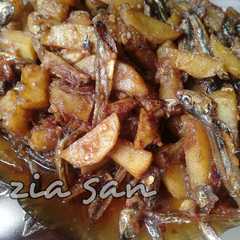 รูปของ Oseng teri kentang